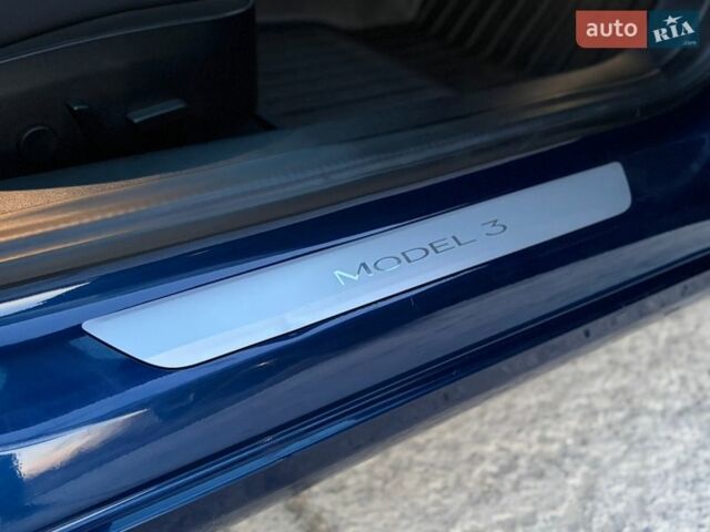 Синий Тесла Модель 3, объемом двигателя 0 л и пробегом 101 тыс. км за 18300 $, фото 62 на Automoto.ua