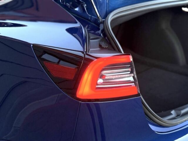 Синий Тесла Модель 3, объемом двигателя 0 л и пробегом 104 тыс. км за 16999 $, фото 22 на Automoto.ua