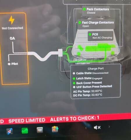 Тесла Модель 3 2018 у Києві на Automoto.ua Синій Тесла Модель 3, об'ємом двигуна 0 л та пробігом 159 тис. км за 16800 $, фото 25 на Automoto.ua