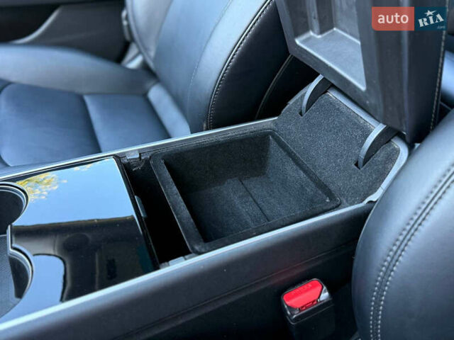 Синій Тесла Модель 3, об'ємом двигуна 0 л та пробігом 104 тис. км за 17990 $, фото 36 на Automoto.ua