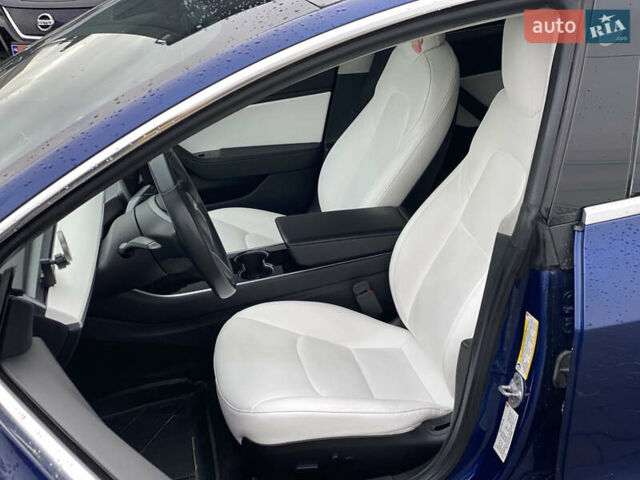 Синий Тесла Модель 3, объемом двигателя 0 л и пробегом 202 тыс. км за 16500 $, фото 40 на Automoto.ua