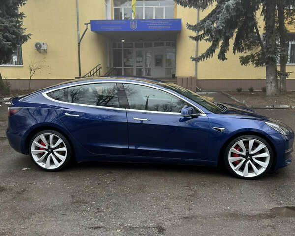 Синий Тесла Модель 3, объемом двигателя 0 л и пробегом 199 тыс. км за 19000 $, фото 2 на Automoto.ua