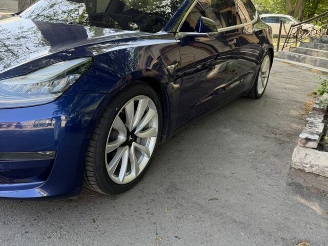 Синій Тесла Модель 3, об'ємом двигуна 0 л та пробігом 105 тис. км за 17715 $, фото 1 на Automoto.ua