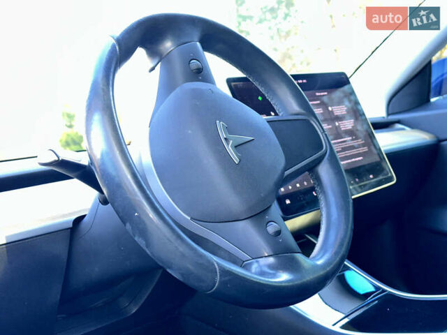 Синий Тесла Модель 3, объемом двигателя 0 л и пробегом 145 тыс. км за 13999 $, фото 12 на Automoto.ua