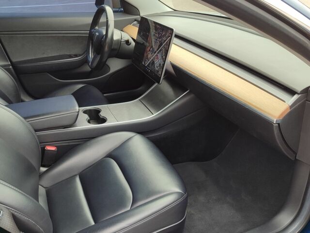 Синій Тесла Модель 3, об'ємом двигуна 0 л та пробігом 162 тис. км за 16700 $, фото 10 на Automoto.ua