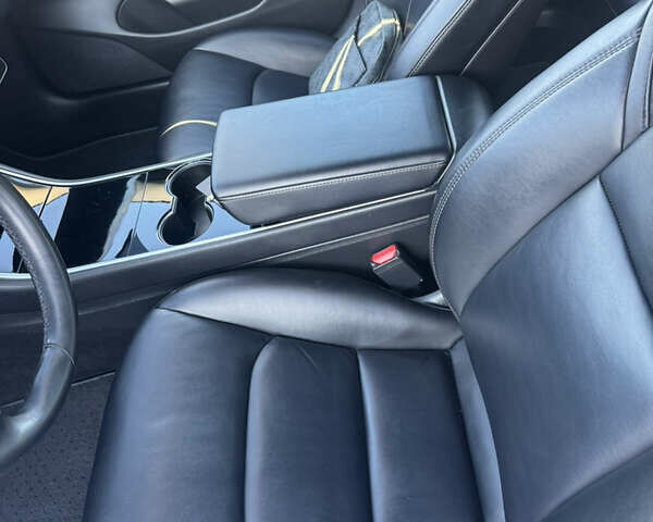 Синий Тесла Модель 3, объемом двигателя 0 л и пробегом 146 тыс. км за 15999 $, фото 45 на Automoto.ua