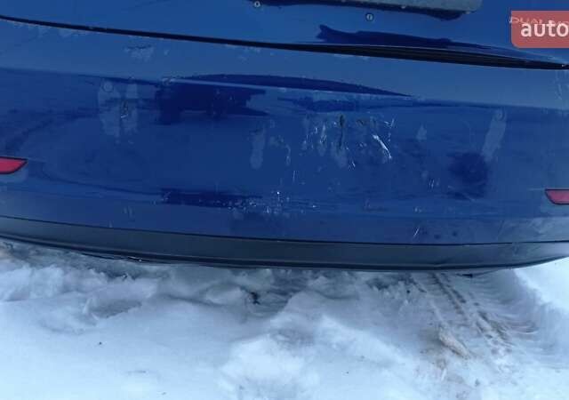 Синий Тесла Модель 3, объемом двигателя 0 л и пробегом 256 тыс. км за 11500 $, фото 18 на Automoto.ua