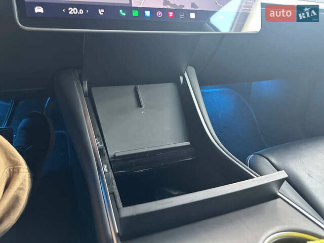 Синий Тесла Модель 3, объемом двигателя 0 л и пробегом 122 тыс. км за 18000 $, фото 24 на Automoto.ua