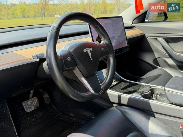 Синий Тесла Модель 3, объемом двигателя 0 л и пробегом 160 тыс. км за 17500 $, фото 15 на Automoto.ua