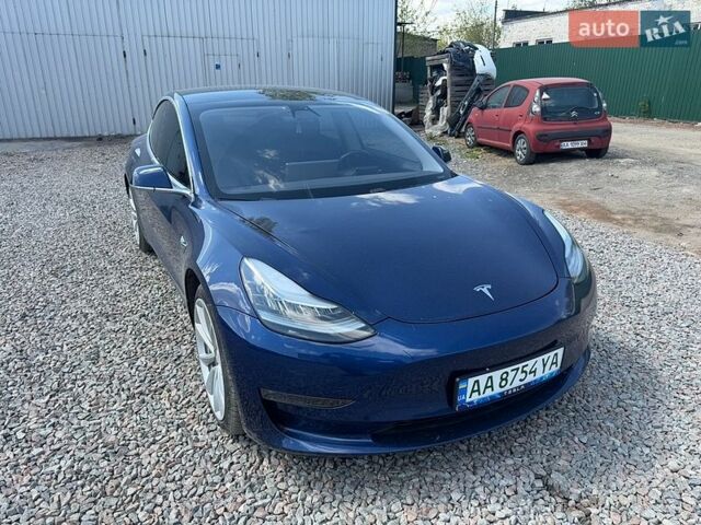 Синий Тесла Модель 3, объемом двигателя 0 л и пробегом 175 тыс. км за 15000 $, фото 1 на Automoto.ua