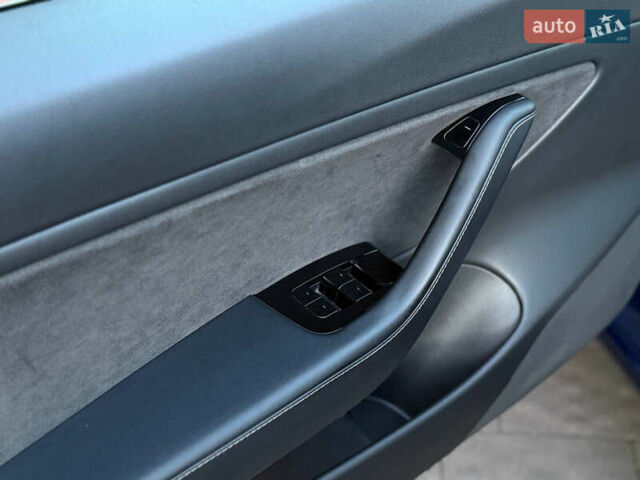 Синій Тесла Модель 3, об'ємом двигуна 0 л та пробігом 104 тис. км за 17990 $, фото 83 на Automoto.ua