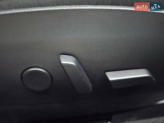 Синій Тесла Модель 3, об'ємом двигуна 0 л та пробігом 248 тис. км за 15900 $, фото 24 на Automoto.ua