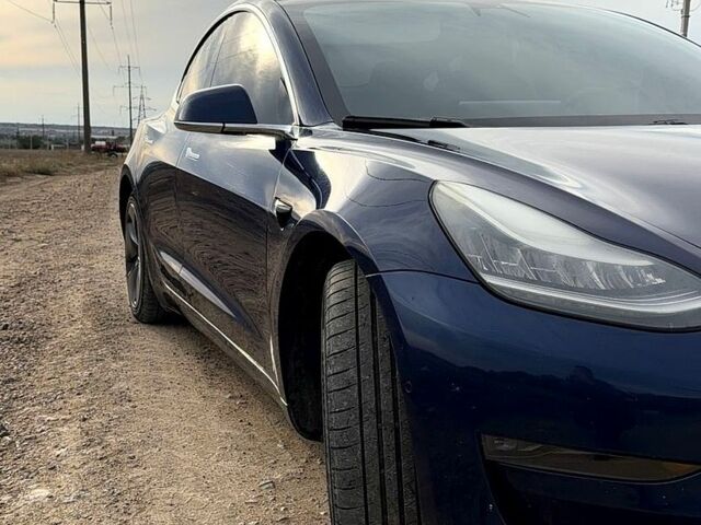 Синий Тесла Модель 3, объемом двигателя 0 л и пробегом 147 тыс. км за 15500 $, фото 12 на Automoto.ua