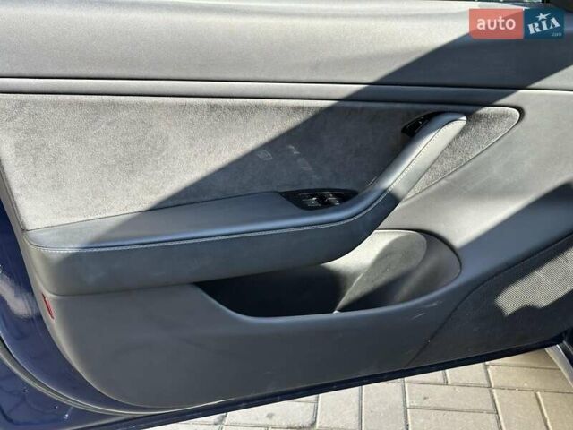 Синій Тесла Модель 3, об'ємом двигуна 0 л та пробігом 104 тис. км за 17990 $, фото 11 на Automoto.ua