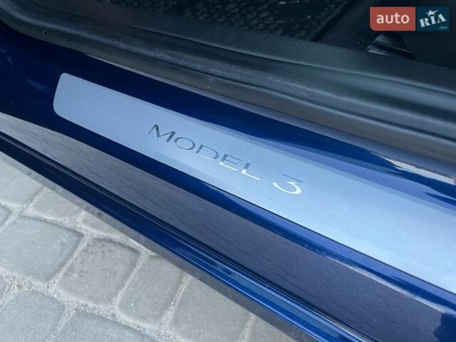 Синий Тесла Модель 3, объемом двигателя 0 л и пробегом 111 тыс. км за 17500 $, фото 24 на Automoto.ua