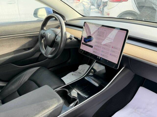 Синій Тесла Модель 3, об'ємом двигуна 0 л та пробігом 120 тис. км за 12500 $, фото 6 на Automoto.ua