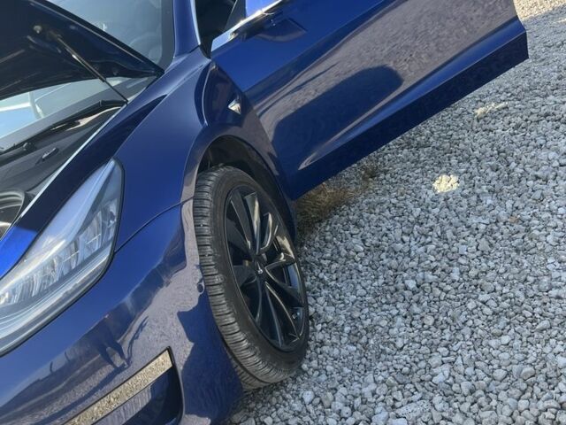 Синий Тесла Модель 3, объемом двигателя 0 л и пробегом 170 тыс. км за 17000 $, фото 6 на Automoto.ua