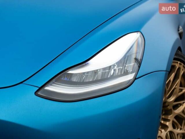 Синий Тесла Модель 3, объемом двигателя 0 л и пробегом 97 тыс. км за 40000 $, фото 7 на Automoto.ua