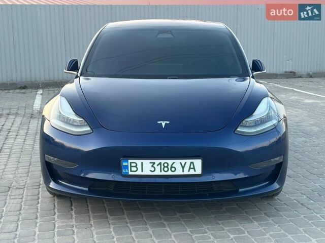 Синий Тесла Модель 3, объемом двигателя 0 л и пробегом 111 тыс. км за 17500 $, фото 2 на Automoto.ua