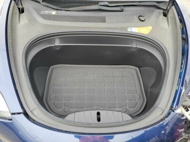 Синій Тесла Модель 3, об'ємом двигуна 0 л та пробігом 96 тис. км за 11300 $, фото 8 на Automoto.ua