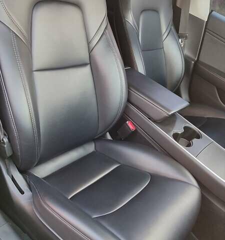 Тесла Модель 3 2018 у Києві на Automoto.ua Синій Тесла Модель 3, об'ємом двигуна 0 л та пробігом 159 тис. км за 16800 $, фото 17 на Automoto.ua