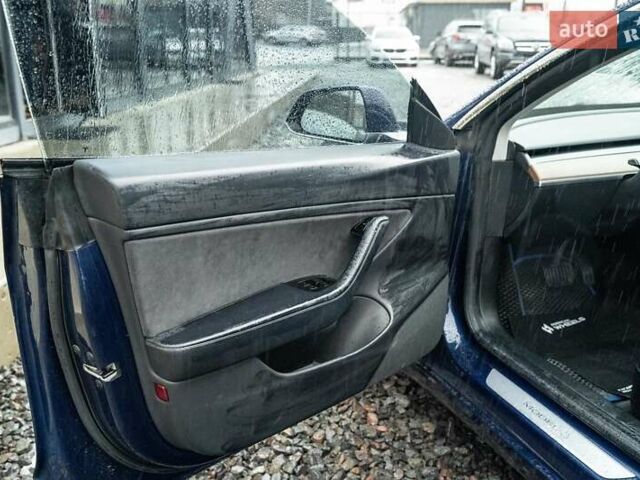 Синий Тесла Модель 3, объемом двигателя 0 л и пробегом 79 тыс. км за 18900 $, фото 30 на Automoto.ua