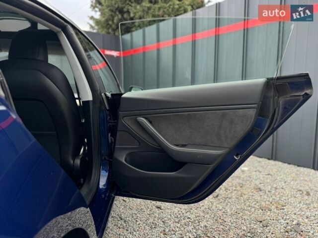 Синий Тесла Модель 3, объемом двигателя 0 л и пробегом 103 тыс. км за 15900 $, фото 41 на Automoto.ua