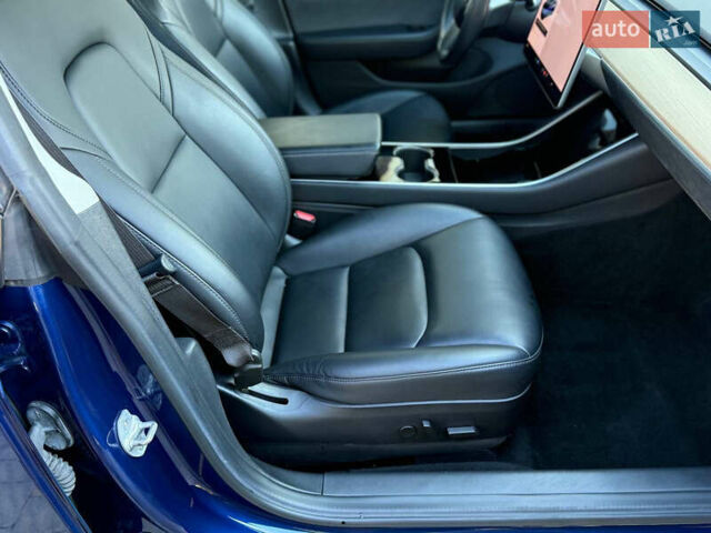 Синій Тесла Модель 3, об'ємом двигуна 0 л та пробігом 104 тис. км за 17990 $, фото 28 на Automoto.ua