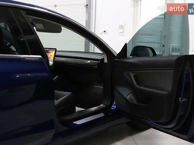 Синій Тесла Модель 3, об'ємом двигуна 0 л та пробігом 144 тис. км за 14400 $, фото 89 на Automoto.ua