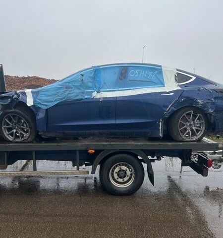 Синий Тесла Модель 3, объемом двигателя 0 л и пробегом 1 тыс. км за 5800 $, фото 5 на Automoto.ua