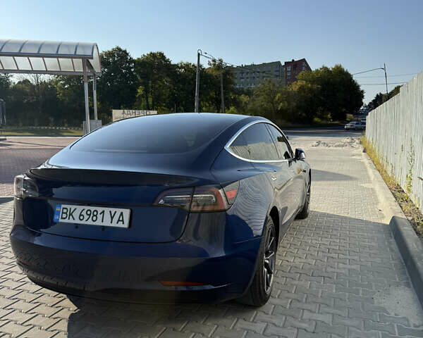 Синій Тесла Модель 3, об'ємом двигуна 0 л та пробігом 65 тис. км за 21000 $, фото 4 на Automoto.ua