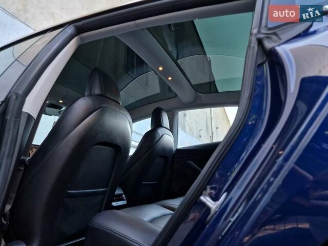 Синий Тесла Модель 3, объемом двигателя 0 л и пробегом 98 тыс. км за 18990 $, фото 54 на Automoto.ua