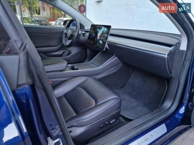 Синий Тесла Модель 3, объемом двигателя 0 л и пробегом 98 тыс. км за 19990 $, фото 45 на Automoto.ua