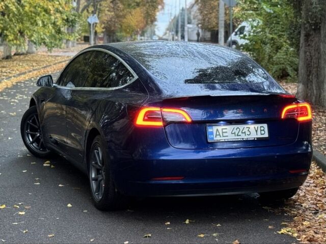 Синій Тесла Модель 3, об'ємом двигуна 0 л та пробігом 201 тис. км за 17550 $, фото 7 на Automoto.ua