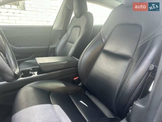 Синий Тесла Модель 3, объемом двигателя 0 л и пробегом 69 тыс. км за 19320 $, фото 6 на Automoto.ua