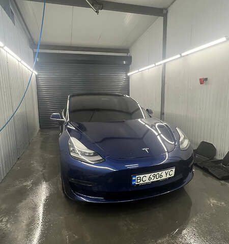 Синій Тесла Модель 3, об'ємом двигуна 0 л та пробігом 123 тис. км за 18000 $, фото 4 на Automoto.ua