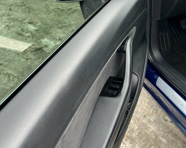 Синій Тесла Модель 3, об'ємом двигуна 0 л та пробігом 107 тис. км за 17500 $, фото 7 на Automoto.ua