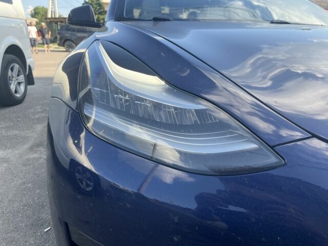 Синій Тесла Модель 3, об'ємом двигуна 0 л та пробігом 70 тис. км за 18500 $, фото 5 на Automoto.ua