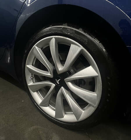 Синій Тесла Модель 3, об'ємом двигуна 0 л та пробігом 123 тис. км за 18000 $, фото 11 на Automoto.ua