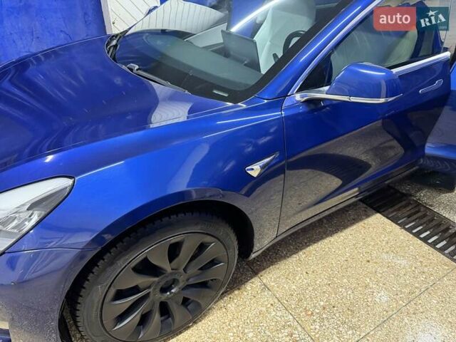 Синий Тесла Модель 3, объемом двигателя 0 л и пробегом 65 тыс. км за 20700 $, фото 4 на Automoto.ua