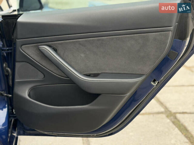 Синий Тесла Модель 3, объемом двигателя 0 л и пробегом 128 тыс. км за 15500 $, фото 24 на Automoto.ua