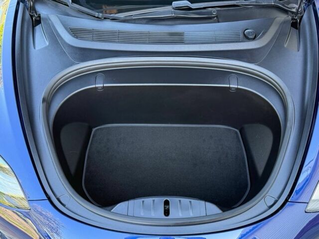 Синий Тесла Модель 3, объемом двигателя 0 л и пробегом 104 тыс. км за 16550 $, фото 19 на Automoto.ua