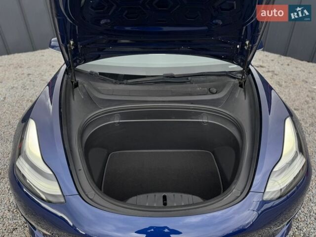 Синий Тесла Модель 3, объемом двигателя 0 л и пробегом 103 тыс. км за 15900 $, фото 59 на Automoto.ua