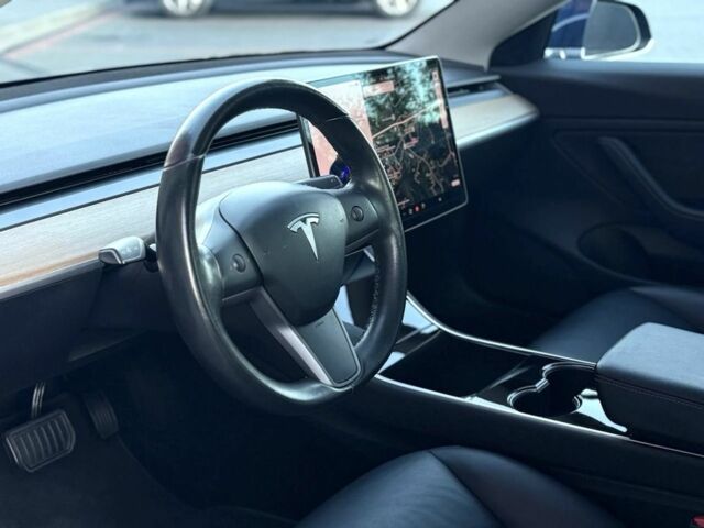 Синий Тесла Модель 3, объемом двигателя 0 л и пробегом 104 тыс. км за 16999 $, фото 9 на Automoto.ua