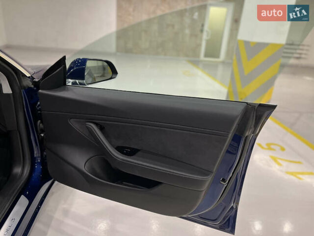Тесла Модель 3 2018 у Києві на Automoto.ua Синій Тесла Модель 3, об'ємом двигуна 0 л та пробігом 48 тис. км за 31000 $, фото 33 на Automoto.ua