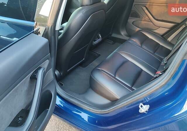 Тесла Модель 3 2018 у Києві на Automoto.ua Синій Тесла Модель 3, об'ємом двигуна 0 л та пробігом 159 тис. км за 16800 $, фото 13 на Automoto.ua