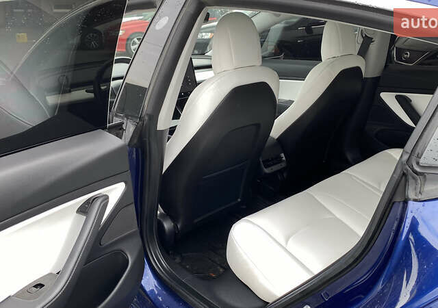 Синий Тесла Модель 3, объемом двигателя 0 л и пробегом 202 тыс. км за 16500 $, фото 36 на Automoto.ua