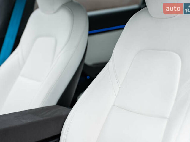 Синий Тесла Модель 3, объемом двигателя 0 л и пробегом 97 тыс. км за 40000 $, фото 82 на Automoto.ua