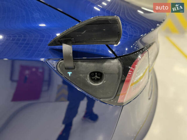 Тесла Модель 3 2018 у Києві на Automoto.ua Синій Тесла Модель 3, об'ємом двигуна 0 л та пробігом 48 тис. км за 31000 $, фото 46 на Automoto.ua