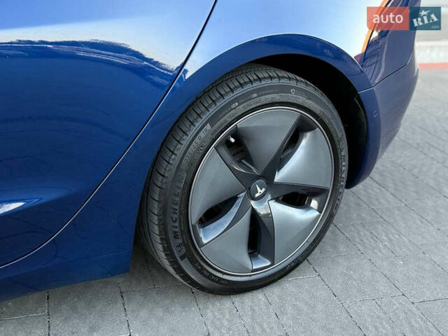 Синій Тесла Модель 3, об'ємом двигуна 0 л та пробігом 104 тис. км за 17990 $, фото 59 на Automoto.ua